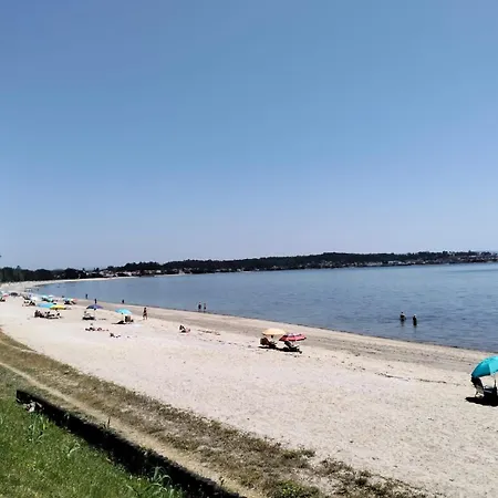 Casa Con Jardin En Cabo De Cruz, Boiro Apartment *